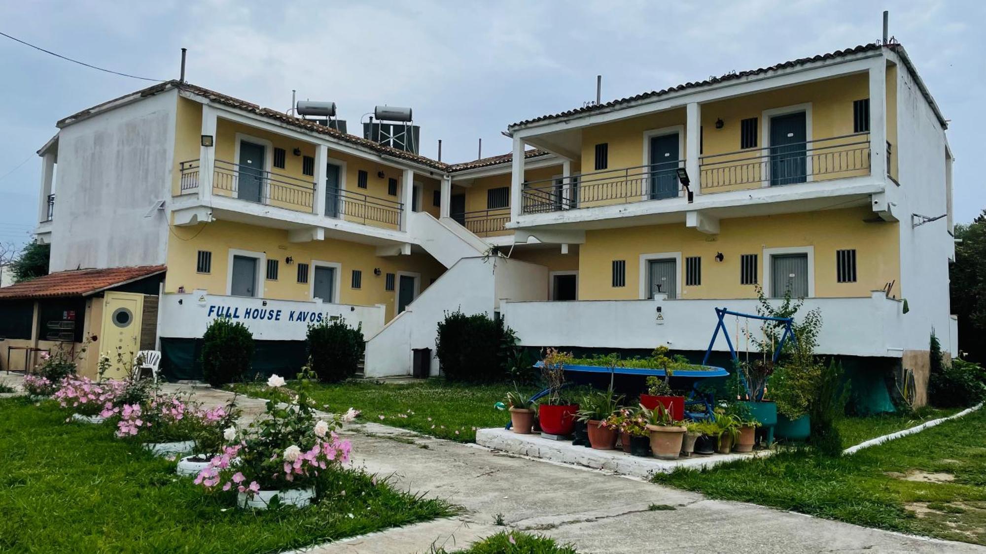 Full House Kavos酒店 外观 照片
