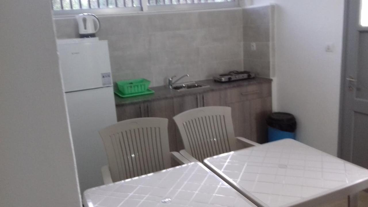Full House Kavos酒店 外观 照片